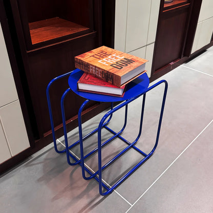 Minimalist Metal Side Table - product image 01
